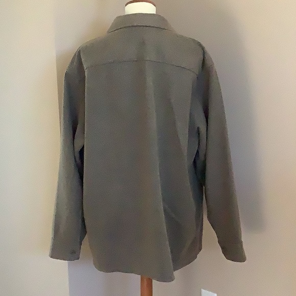 Oversized Shacket - Picture 2 of 3